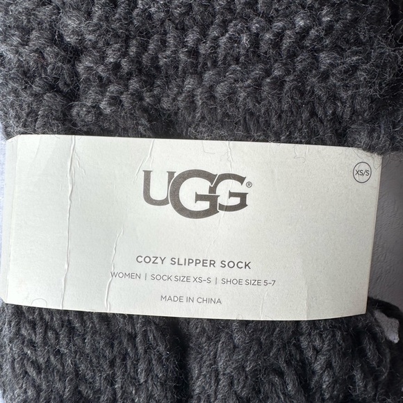 UGG Size 5-7. Women’s / Girls Black Gray Charcoal Cozy Slipper Socks - Picture 5 of 7